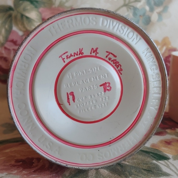 Vintage 1973 Thermos in Classic Red Tartan Plaid Coffe Container 1.5 pint - Picture 14 of 15